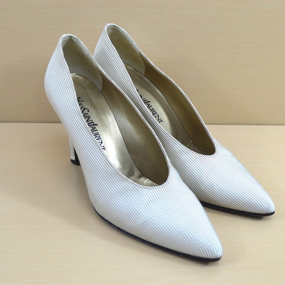 YVES SAINT LAURENT *VINTAGE* PUMP #170-27